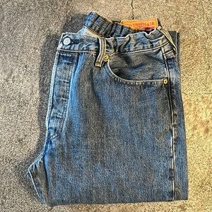 ✨Low-rise Levi’s 501 Jeans